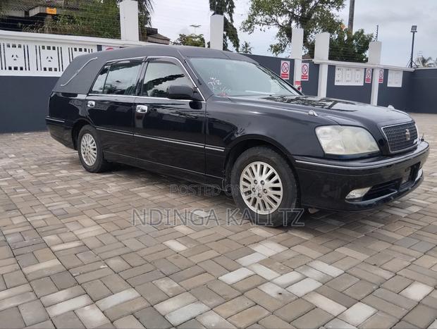 Toyota Crown 2000 Black