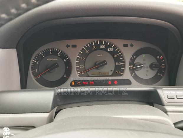 Toyota Crown 2000 Black