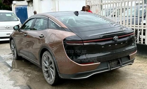New Toyota Crown 2024 Black