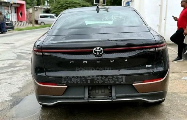 New Toyota Crown 2024 Black