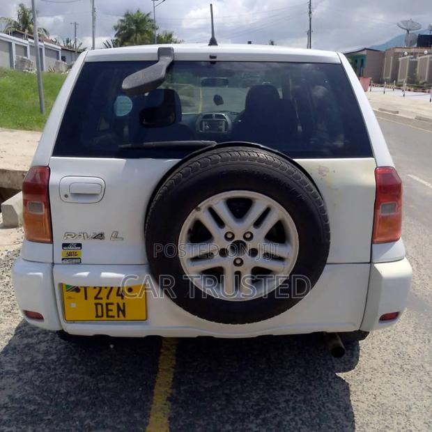Toyota RAV4 1.8 2005 White