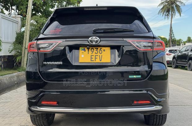 Toyota Harrier 2014 Black
