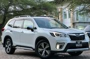 Subaru Forester 2019 White for sale