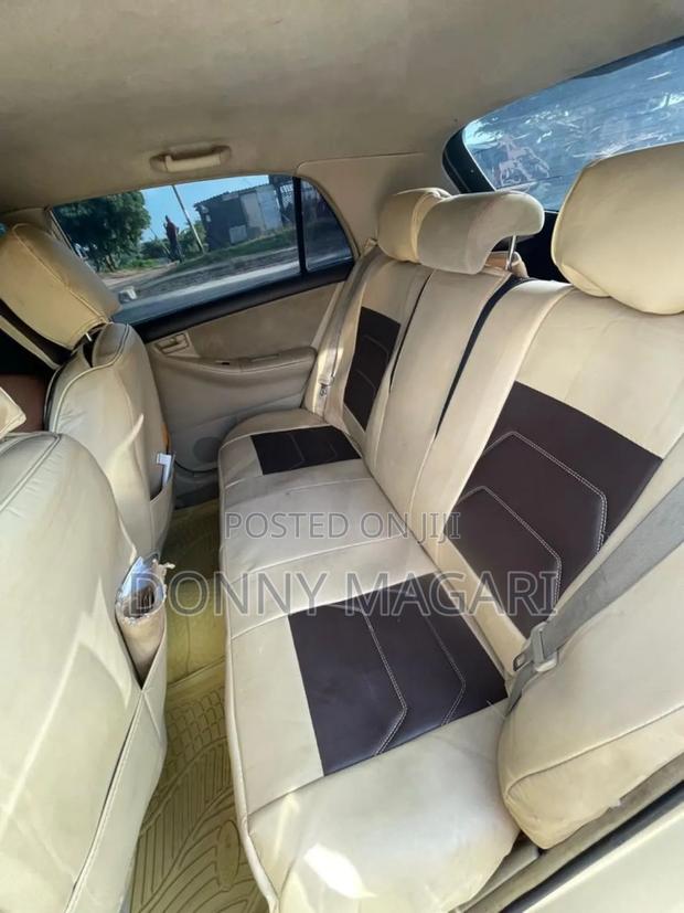 Toyota Corolla RunX 2005 Gold