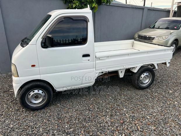 Suzuki Super Carry 2001 White