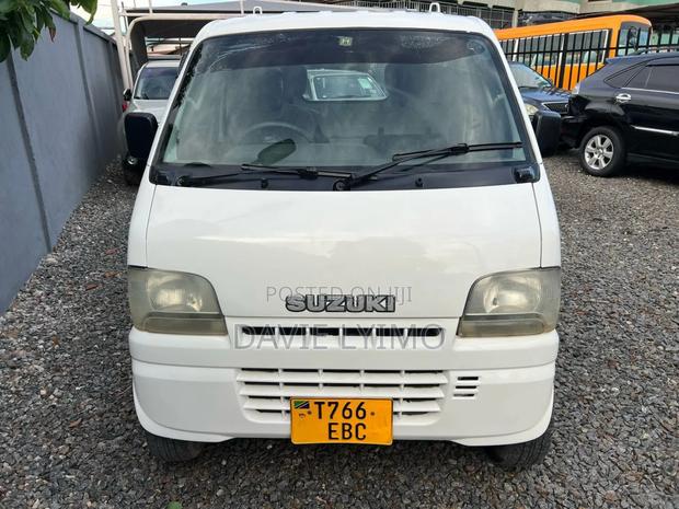 Suzuki Super Carry 2001 White
