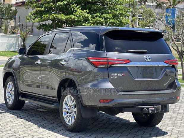 Toyota Fortuner 2.8 D AWD 2022 Gray