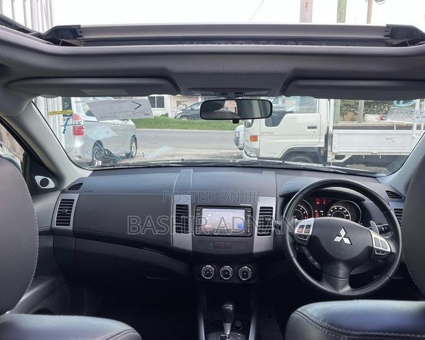 Mitsubishi Outlander ES 2011 Matt Black