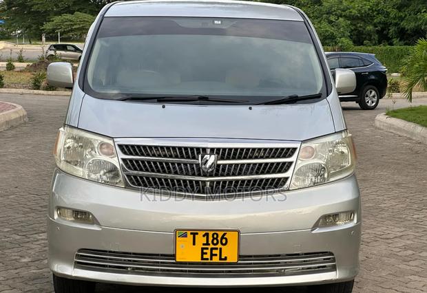 Toyota Alphard 2004 Silver