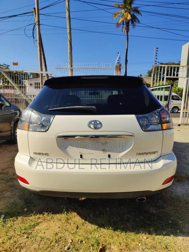 Toyota Harrier 2.4 2005 White