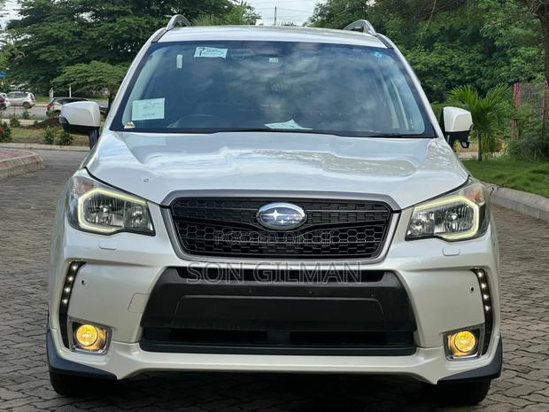 Subaru Forester 2014 Pearl