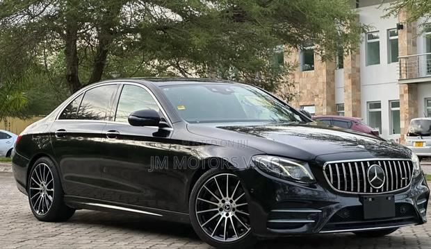 Mercedes-Benz E200 2016 Black