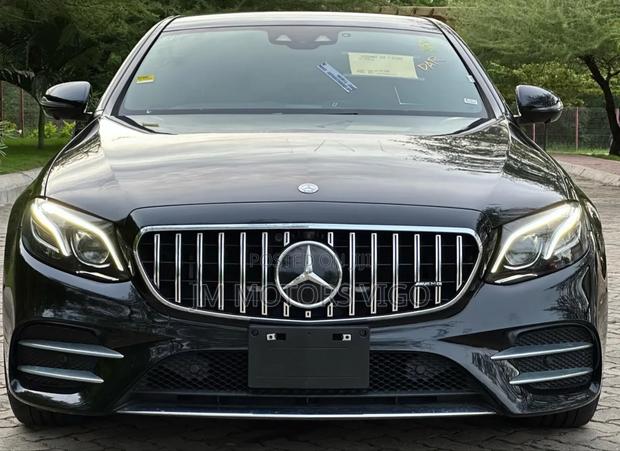 Mercedes-Benz E200 2016 Black