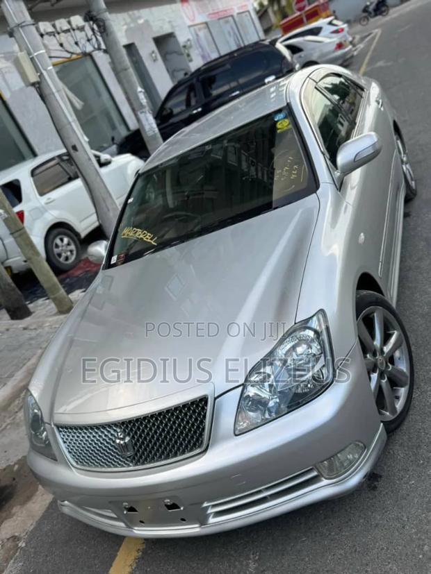 Toyota Crown 2008 Silver
