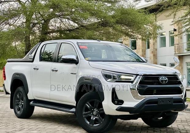 Toyota Hilux 2.4 Diesel 2020 White