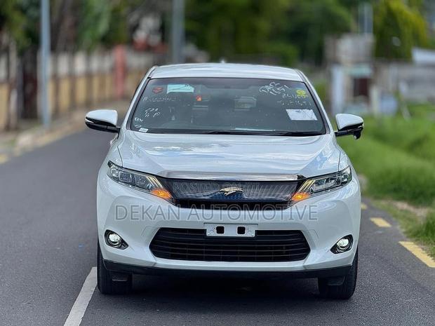 Toyota Harrier 2.5 Hybrid 4WD 2015 White