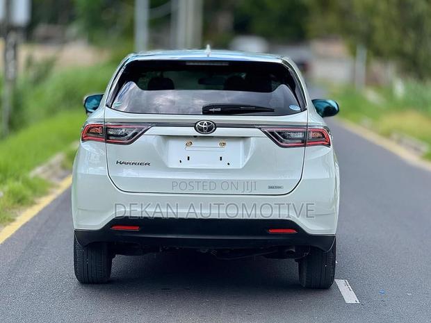 Toyota Harrier 2.5 Hybrid 4WD 2015 White