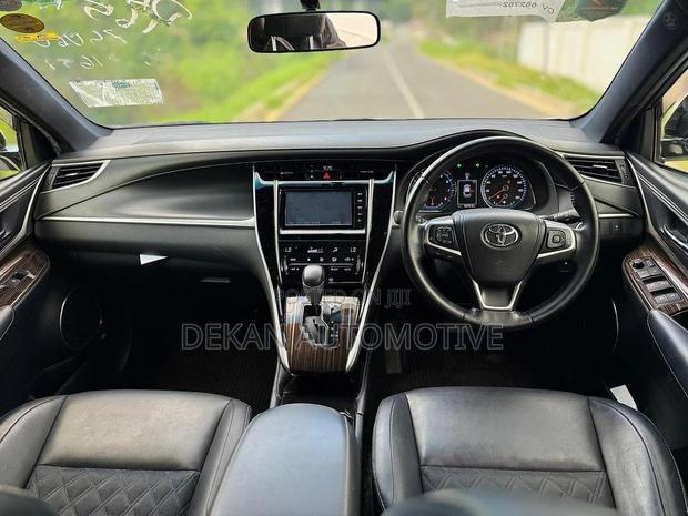 Toyota Harrier 2.5 Hybrid 4WD 2015 White