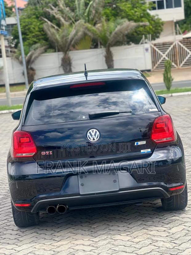 Volkswagen Polo 2011 Black