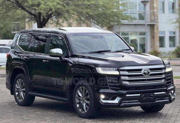 Toyota Land Cruiser 2024 Black