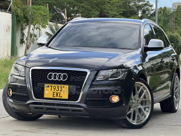 Audi Q5 2.0T Premium Quattro 2011 Black