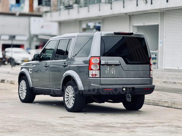 Land Rover Discovery 2013 Gray