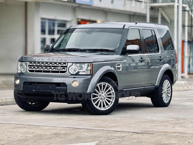 Land Rover Discovery 2013 Gray