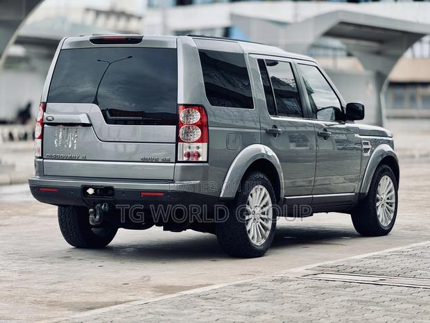 Land Rover Discovery 2013 Gray