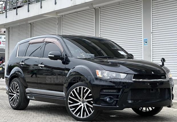 Mitsubishi Outlander 2011 Black