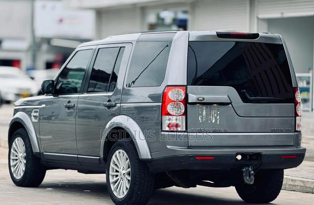 Land Rover Discovery 2013 Silver