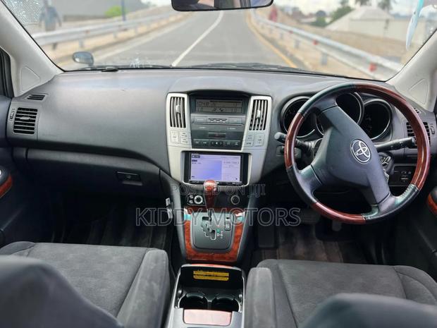 Toyota Harrier 2.4 2006 Black