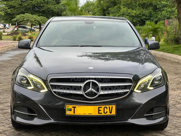 Mercedes-Benz E250 2013 Gray