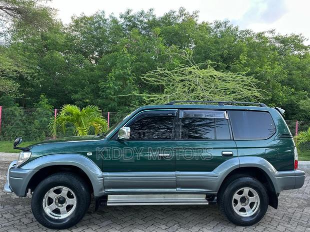 Toyota Land Cruiser Prado 1997 Green