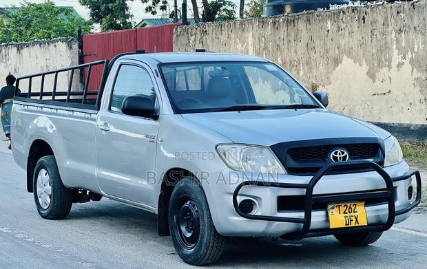 Toyota Hilux 2.5 D-4D SRX 2009 Silver