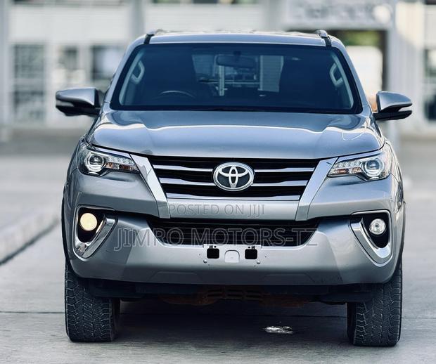 Toyota Fortuner 2019 Gray