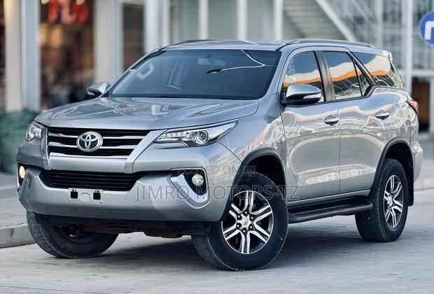 Toyota Fortuner 2019 Gray