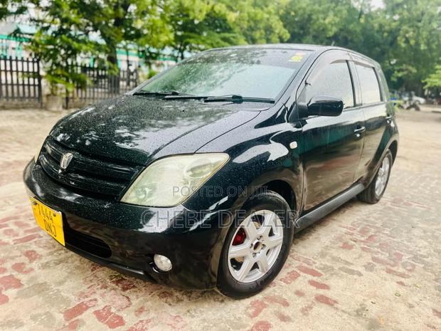 Toyota IST 2003 Black