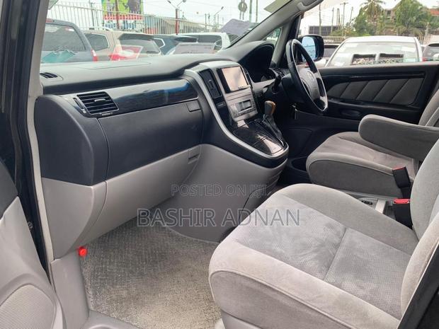 Toyota Alphard 2.4 Petrol FWD 2006 Black