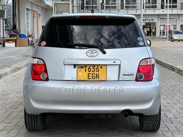 Toyota IST 2006 Silver