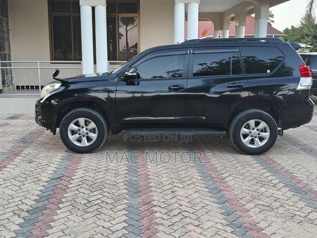 Toyota Land Cruiser Prado 2.7 i 2011 Black