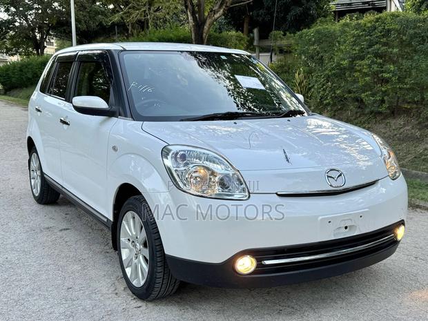Mazda Verisa 2009 White
