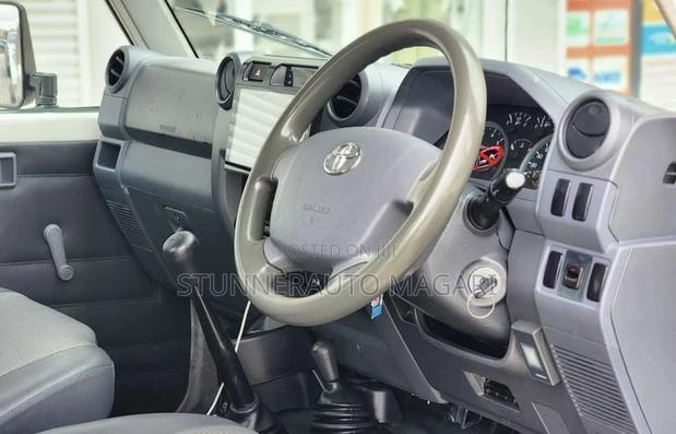Toyota Land Cruiser 2008 White
