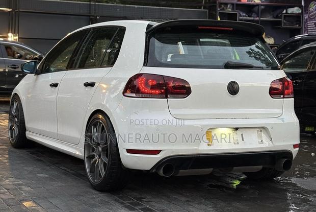 Volkswagen Golf 2012 White