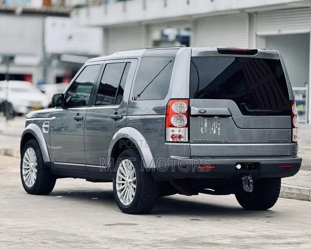 Land Rover Discovery 2013 Gray