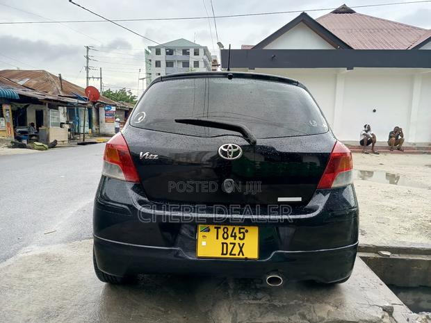 Toyota Vitz 1.5 FWD 3dr 2006 Black