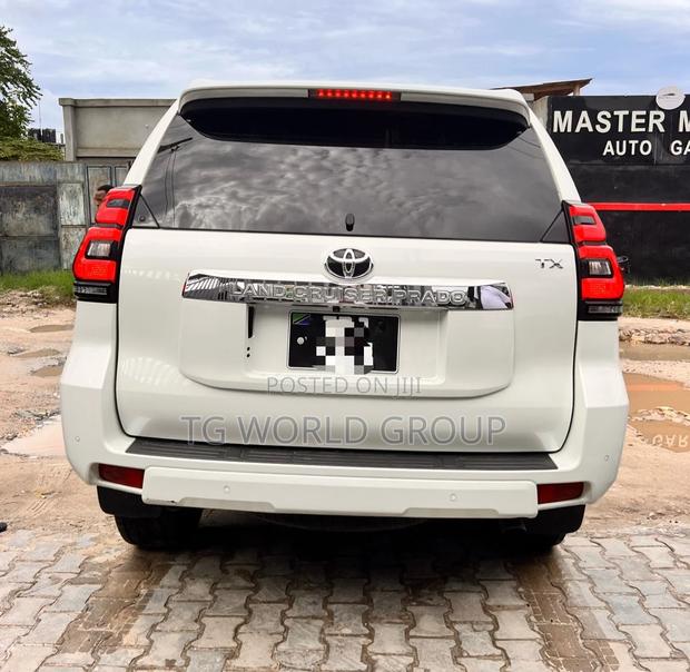 Toyota Land Cruiser Prado 2.7 2018 White