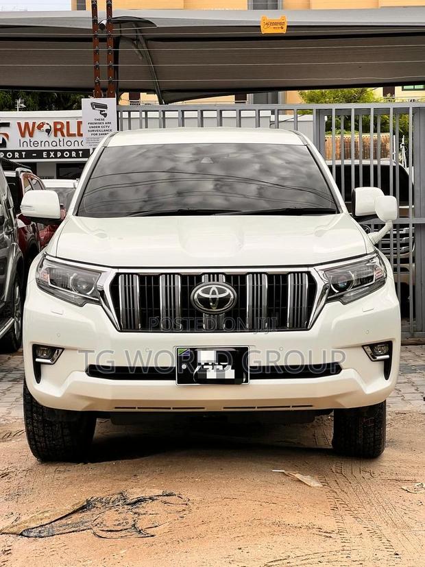 Toyota Land Cruiser Prado 2.7 2018 White