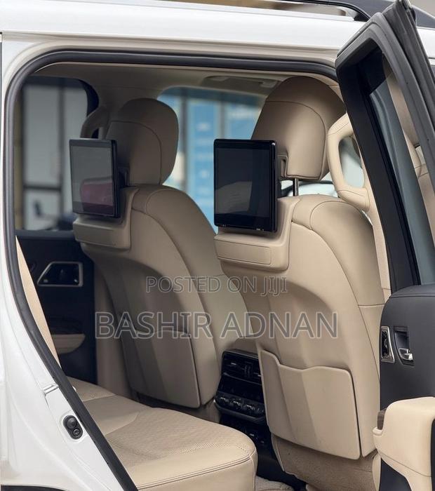 Toyota Land Cruiser 2023 White