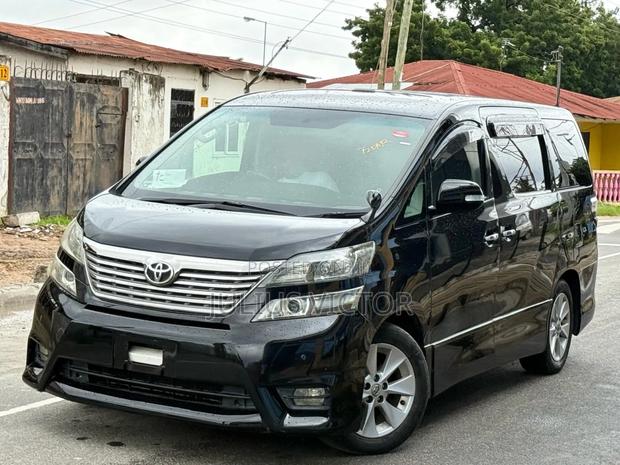 Toyota Vellfire 2010 Blue