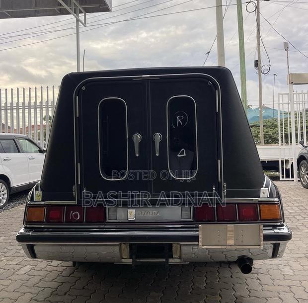 Toyota Crown 1996 Black